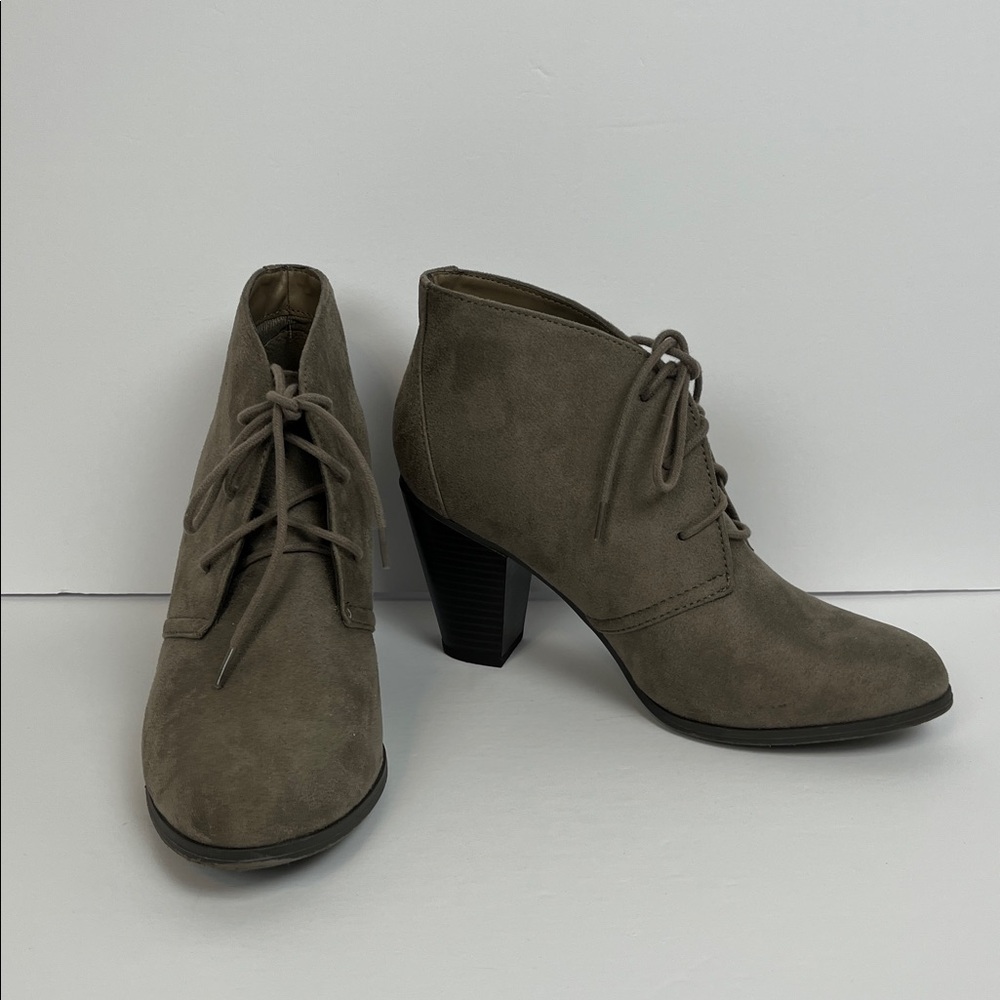Lace Up Heeled Ankle Booties Faux Suede Taupe Brown 10 Cottage Prairie Regency